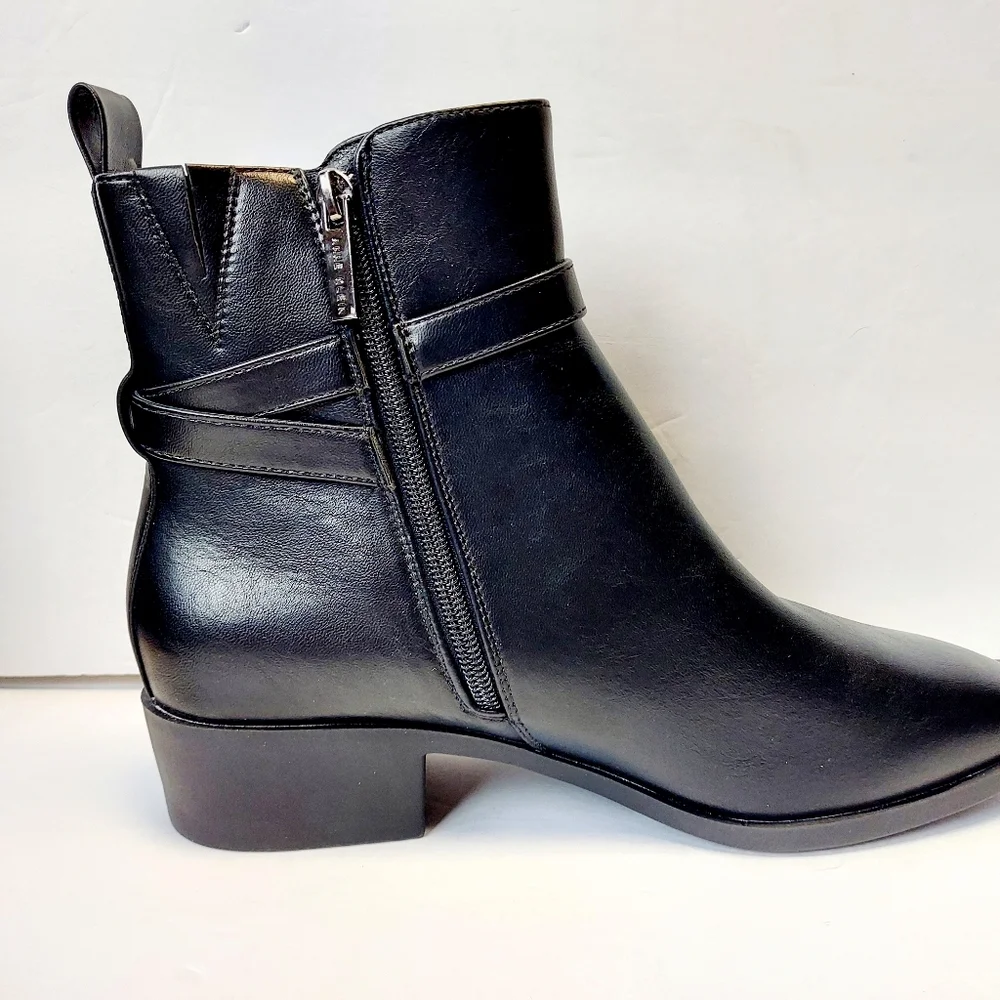 Anne Klein Womens Sz 9 Catriona Black Zip Ankle Bootie Block Low Heel Almond Toe - Picture 1 of 14